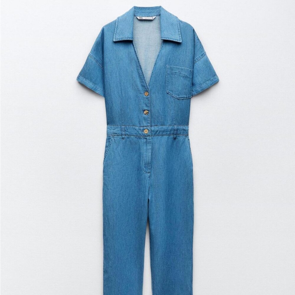 Denim Jumpsuit – Effortlessly Chic & Timeless